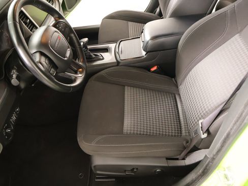 Used 2023 Dodge Charger SXT w/ Blacktop Package image 11