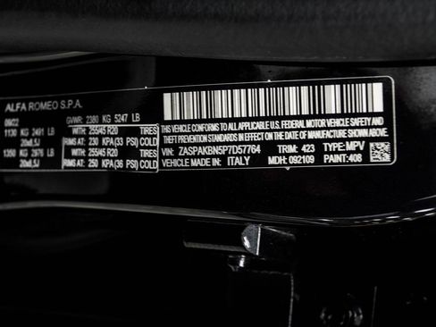 Used 2023 Alfa Romeo Stelvio Veloce image 45