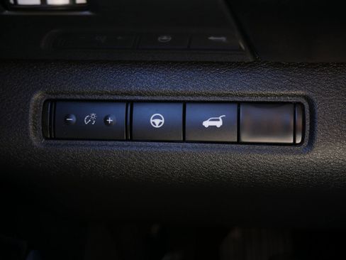 Certified 2024 Nissan Pathfinder SL w/ Black Appearance Package image 28