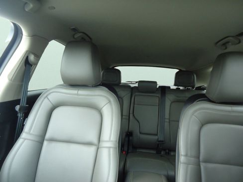 Used 2025 Lincoln Corsair AWD w/ Equipment Group 101A image 29