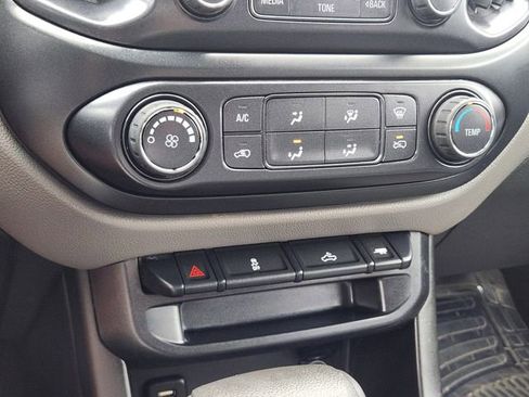 Used 2015 Chevrolet Colorado W/T w/ WT Convenience Package RWD image 19