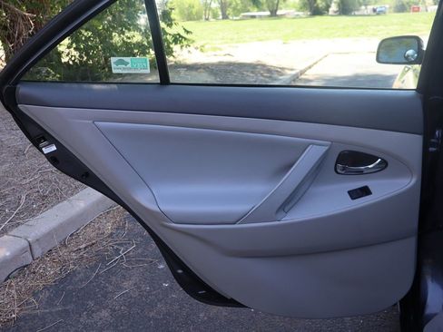 Used 2009 Toyota Camry Hybrid FWD image 24