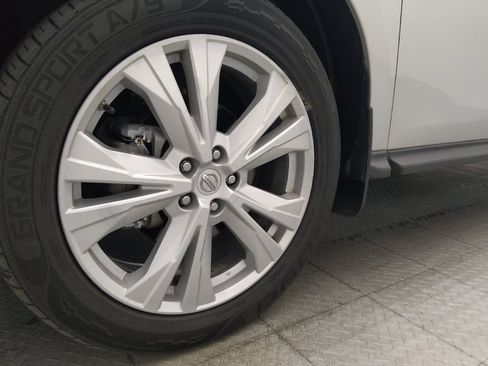 Used 2018 Nissan Pathfinder SL w/ SL Premium Package FWD image 31