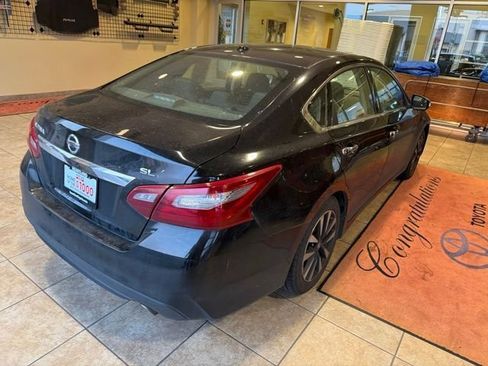 Used 2018 Nissan Altima 2.5 SL FWD image 7