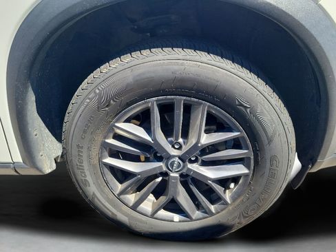 Used 2023 Nissan Rogue S image 4