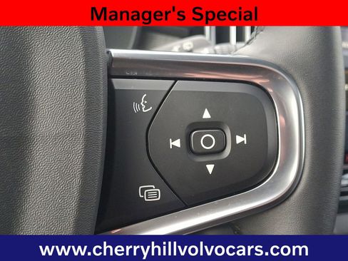 Certified 2025 Volvo XC40 B5 Ultra w/ Protection Package Premier image 21