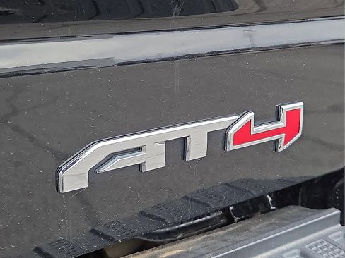 Used 2019 GMC Sierra 1500 AT4 w/ AT4 Premium Package image 8