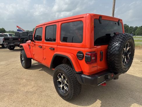 Used 2023 Jeep Wrangler Unlimited Rubicon w/ Steel Bumper Group AWD/4WD image 5