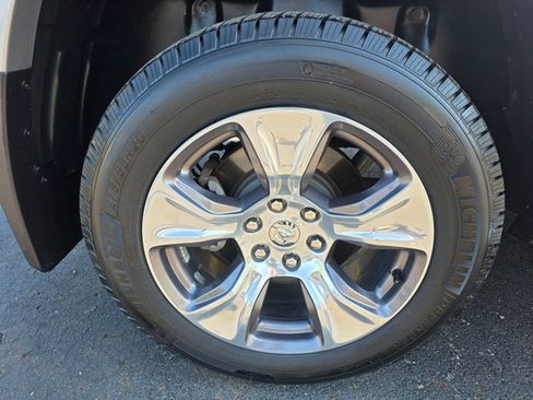 Used 2020 RAM 1500 Laramie image 28