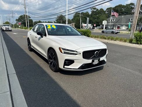 Used 2024 Volvo S60 B5 Core w/ Climate Package AWD/4WD image 6