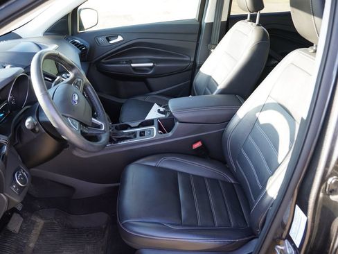 Used 2019 Ford Escape Titanium AWD/4WD image 4