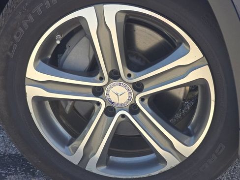 Used 2017 Mercedes-Benz GLC 300 4MATIC image 10