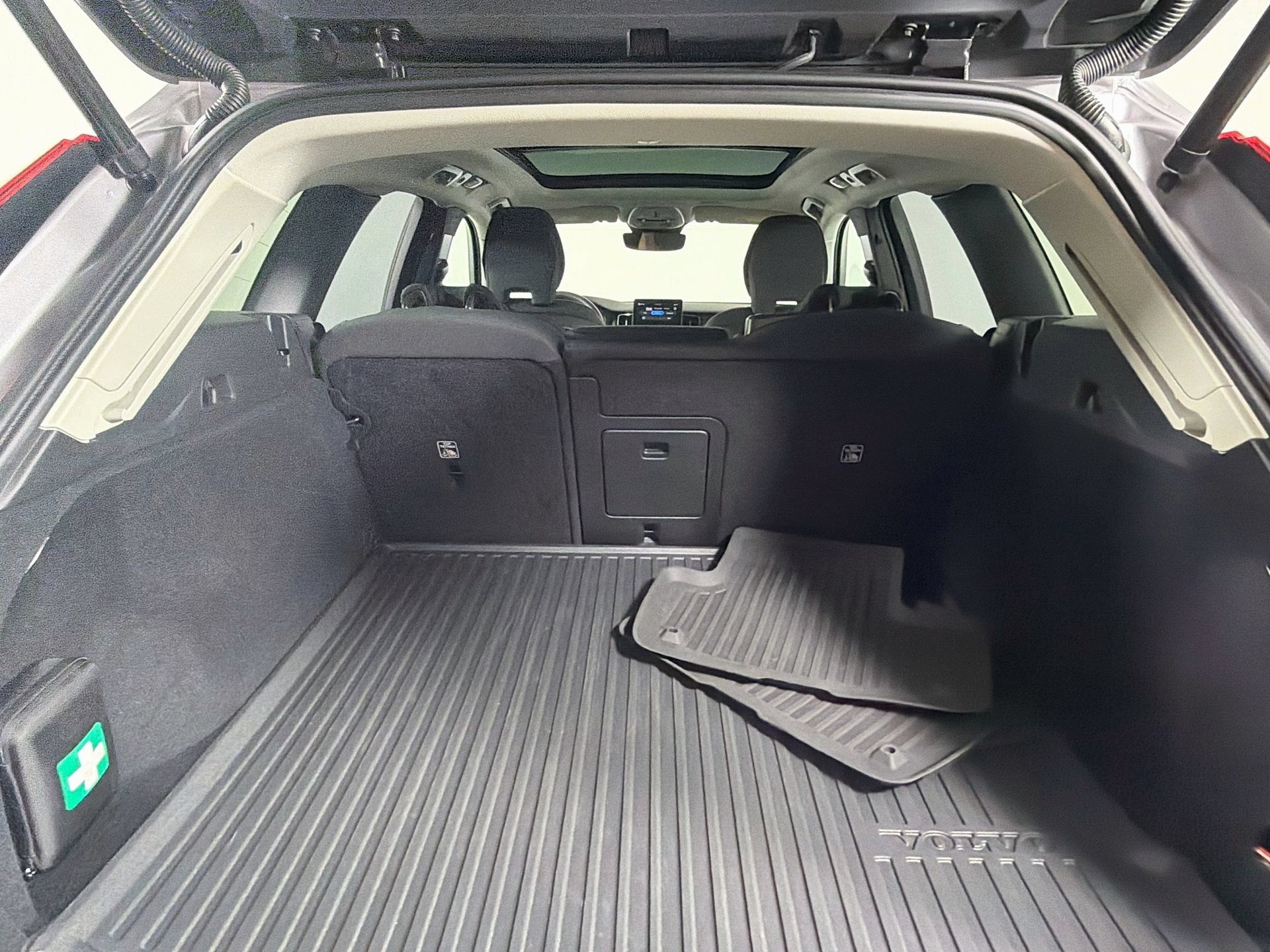 Certified 2026 Volvo XC60 B5 Plus AWD/4WD image 26