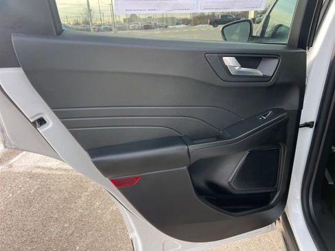 Used 2022 Ford Escape SEL AWD/4WD image 16