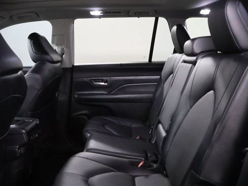 Certified 2025 Toyota Grand Highlander AWD Hybrid image 32