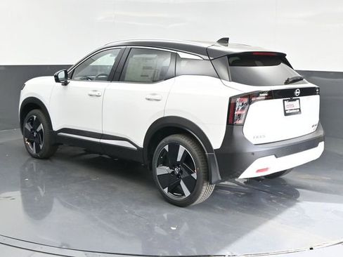 New 2026 Nissan Kicks SR w/ SR Premium Package AWD/4WD image 3