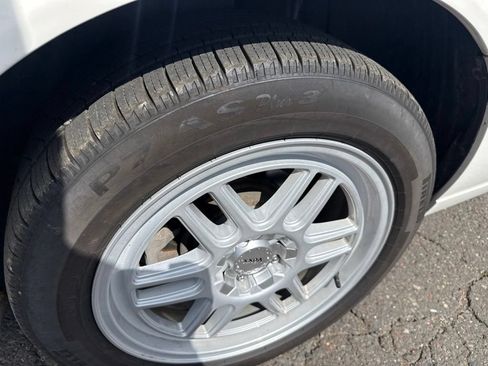 Used 2010 Cadillac DTS FWD image 21