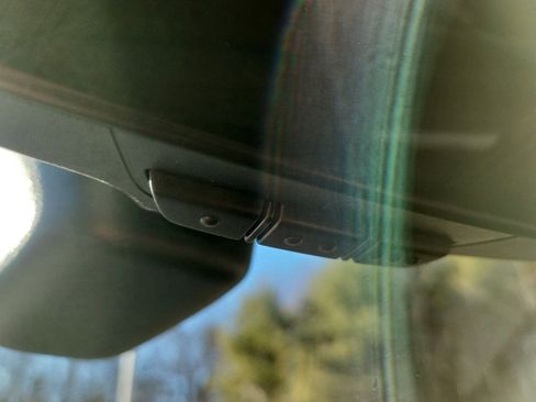 New 2024 Land Rover Discovery Metropolitan Edition image 37