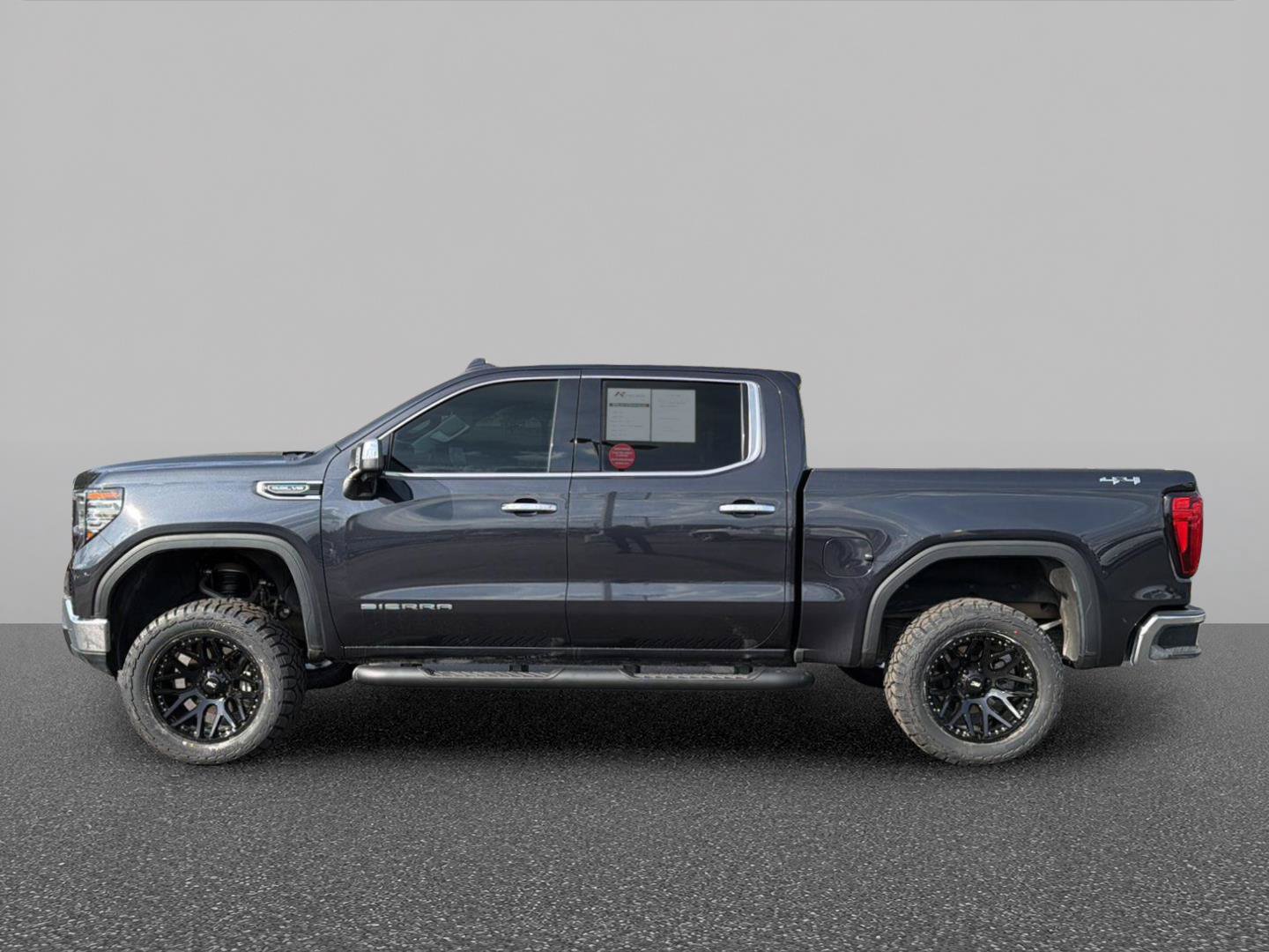 Certified 2025 GMC Sierra 1500 SLT AWD/4WD image 8