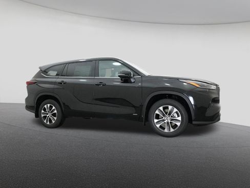 New 2026 Toyota Highlander XLE AWD/4WD image 28