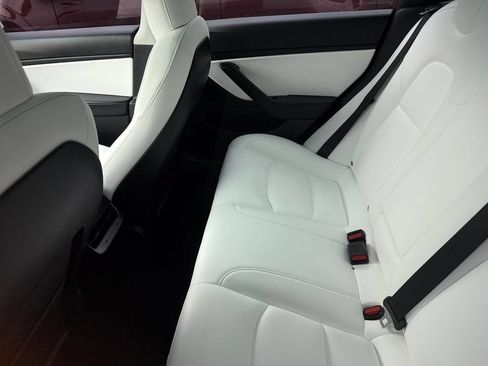 Used 2020 Tesla Model 3 Standard Range Plus RWD image 4