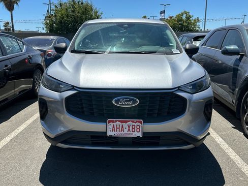Used 2024 Ford Escape Active AWD/4WD image 3