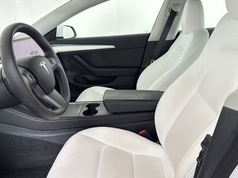 Used 2023 Tesla Model 3 Standard Range RWD image 5