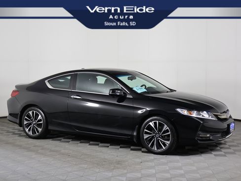 Used 2017 Honda Accord EX image 1