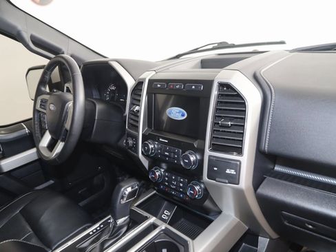 Used 2019 Ford F150 Lariat image 38