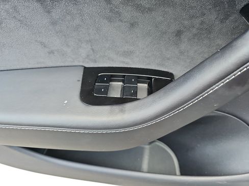 Used 2018 Tesla Model 3 Mid Range RWD image 24