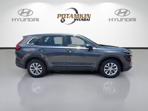 Used 2024 Honda CR-V LX image 4