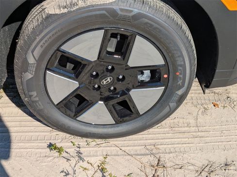 New 2026 Hyundai Santa Fe SE image 11