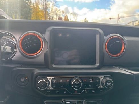 Used 2021 Jeep Gladiator Mojave image 23