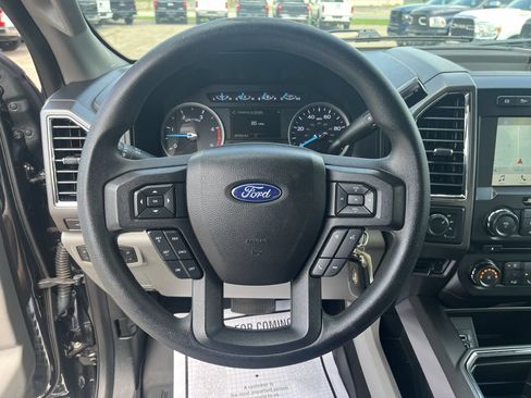 Used 2018 Ford F250 XLT w/ XLT Premium Package AWD/4WD image 24