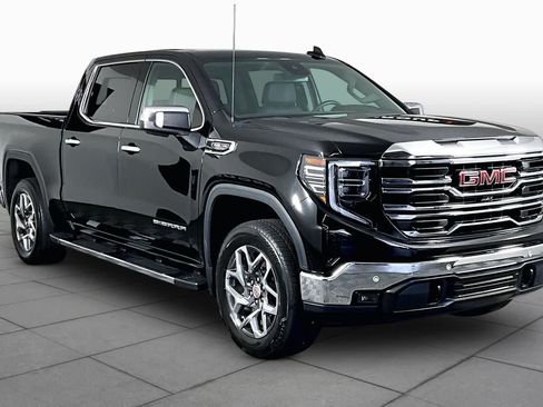 Used 2023 GMC Sierra 1500 SLT w/ SLT Premium Plus Package RWD image 3
