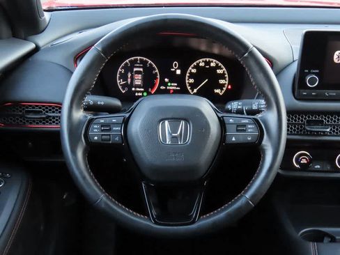 Used 2025 Honda HR-V Sport image 17