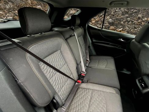 Used 2018 Chevrolet Equinox LT image 25