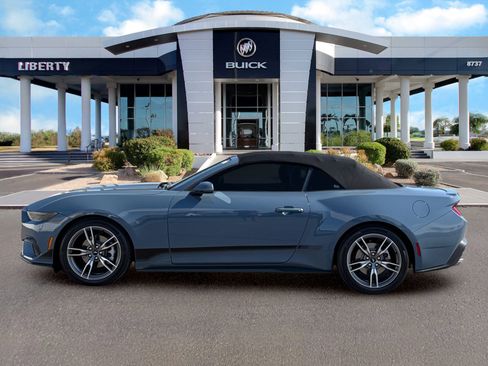 Used 2025 Ford Mustang Premium RWD image 8