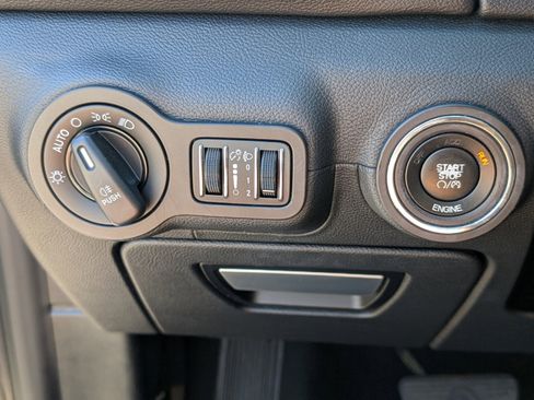 Used 2016 Maserati Ghibli Base image 33