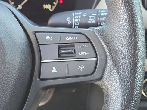 Used 2023 Honda HR-V LX image 19