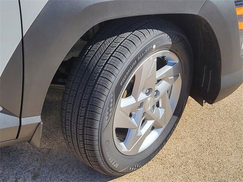 New 2026 Hyundai Kona SE image 5