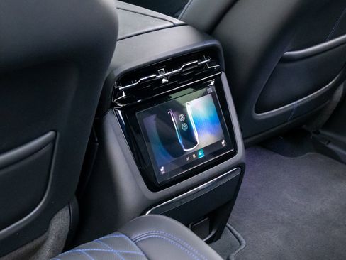 New 2025 Cadillac Escalade IQ Luxury 1 image 17