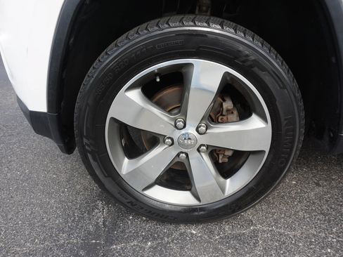 Used 2016 Jeep Grand Cherokee Limited AWD/4WD image 30