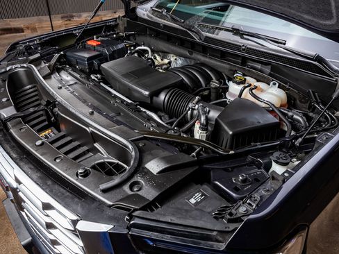 Used 2025 GMC Yukon Denali image 37