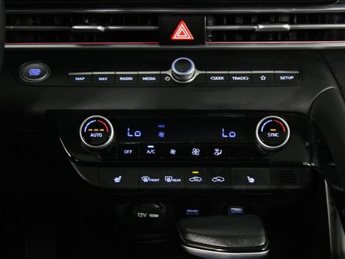 Used 2023 Hyundai Elantra Limited FWD image 21