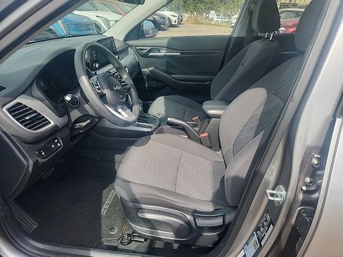 Certified 2023 Kia Seltos LX AWD/4WD image 19