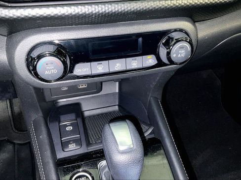 Used 2022 Nissan Kicks SV FWD image 30