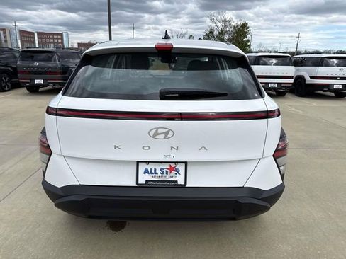 New 2026 Hyundai Kona SE FWD image 9