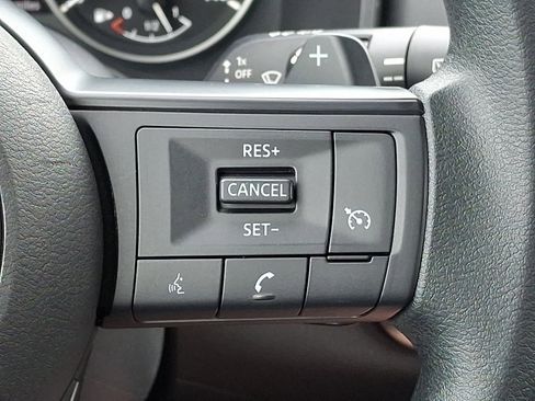 Used 2024 Nissan Rogue S AWD/4WD image 21