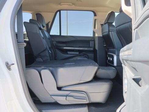 Certified 2024 Ford Expedition Max XLT image 38